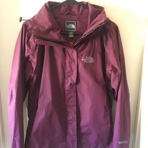 *NEVER WORN* The North Face Goretex Jacket